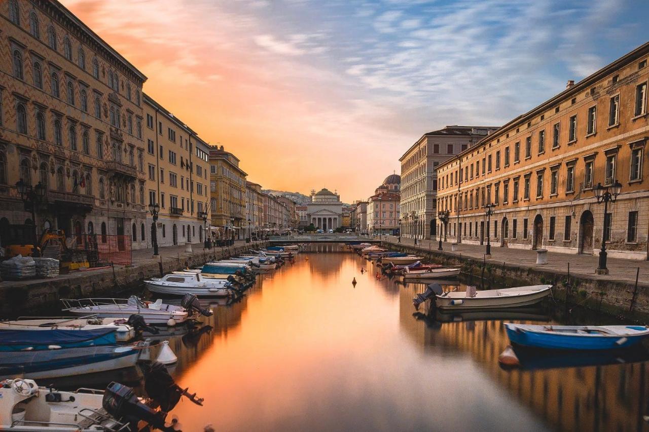 Rifugio Hemingway, Trieste Centro Con Parcheggio Kültér fotó